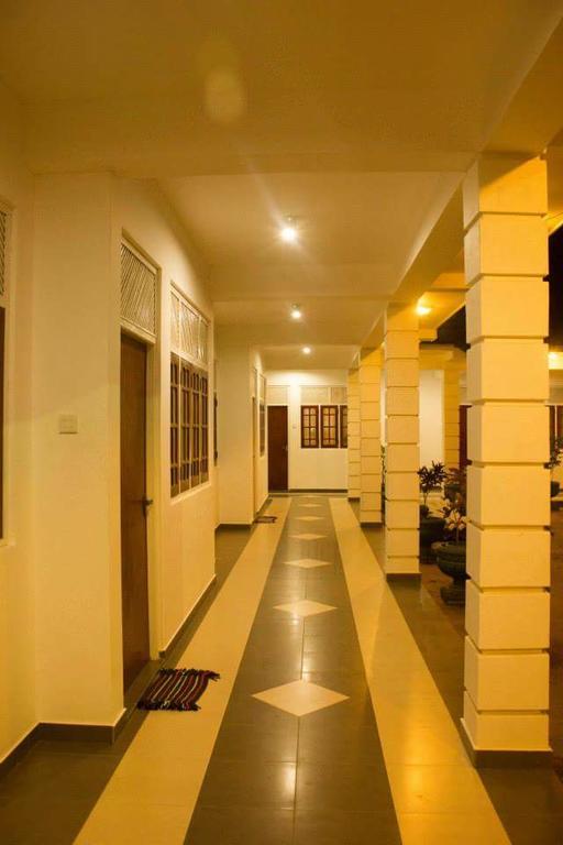 Hotel Senora Kataragama Exterior photo