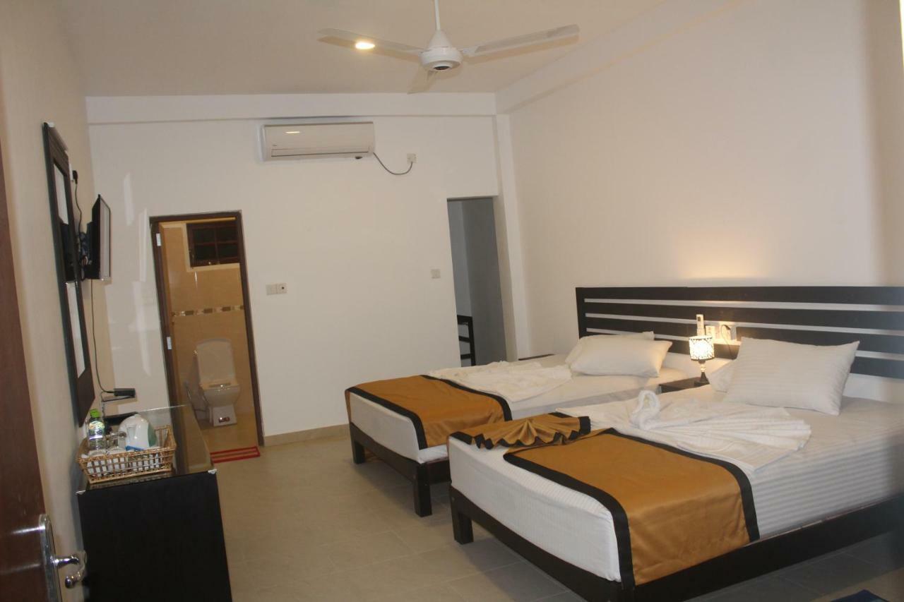 Hotel Senora Kataragama Exterior photo